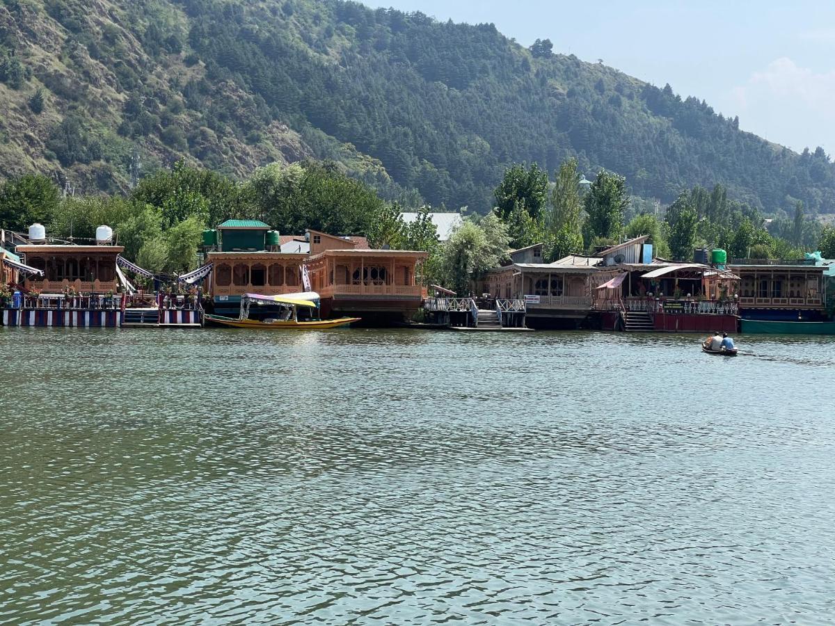 Готель Aristotle Group Of Houseboats & Transportation Срінагар Екстер'єр фото
